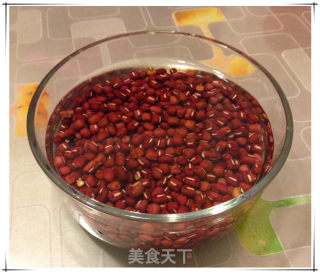 红豆椰汁西米露的做法步骤：1