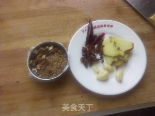 猪肉炖海带的做法步骤：2