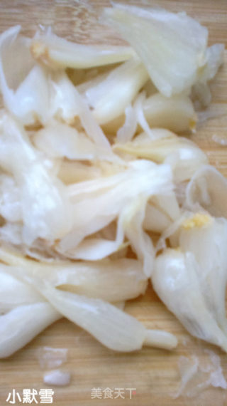 鬼节必吃的酸荞头焖鸭肉的做法步骤：2