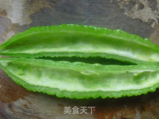 蜜汁苦瓜的做法步骤：2