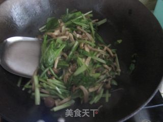 蟹味菇炒小白菜的做法步骤：11