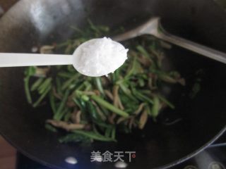 蟹味菇炒小白菜的做法步骤：12