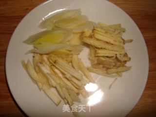 豆瓣番茄口蘑意面的做法步骤：2
