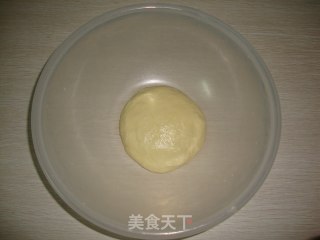 〖松脆小甜圈〗----无聊时候当零食，又或者加上一杯清茶，享受那份清闲的做法步骤：1