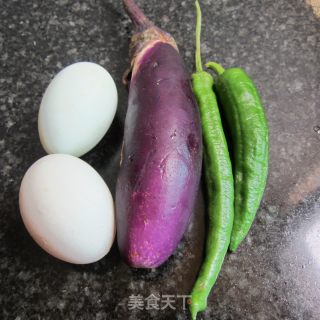 茄子炒蛋的做法步骤：1
