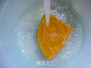 火腿肠南瓜鹌鹑蛋的做法步骤：3