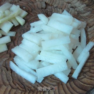 蚝油蒜米冬瓜条的做法步骤：2