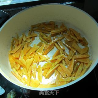 小炒老南瓜片的做法步骤：4