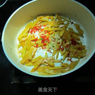 小炒老南瓜片的做法步骤：7