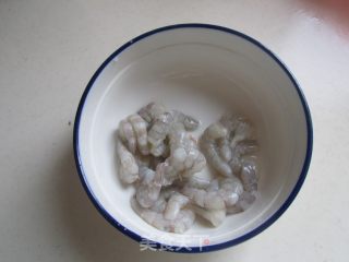 鲜菇虾仁西兰花的做法步骤：2