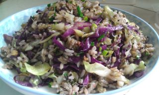芝麻肉香蛋炒饭的做法步骤：9