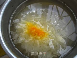 银耳冬瓜糖水的做法步骤：2