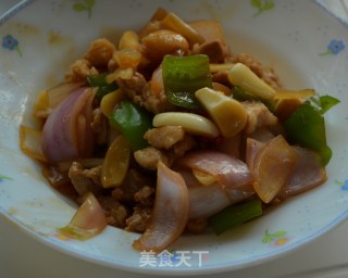 洋葱炒肉煲仔饭的做法步骤：11