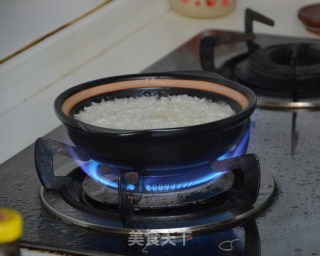 洋葱炒肉煲仔饭的做法步骤：15