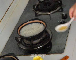 洋葱炒肉煲仔饭的做法步骤：16