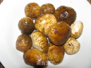 炒野生菌马勃的做法步骤：2