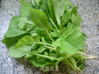 鸡蛋萝卜苗炒饭的做法步骤：1