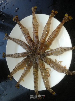 蒜茸蒸虾的做法步骤：1