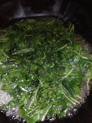 菜叶鸡蛋汤的做法步骤：3