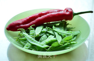 清炒荷兰豆的做法步骤：1