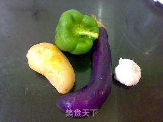 咖喱地三鲜的做法步骤：1