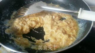 快速版青椒炒鸡蛋的做法步骤：4