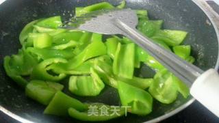 快速版青椒炒鸡蛋的做法步骤：5