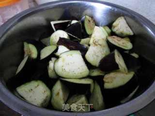 省油 省事 易做的干烧茄子的做法步骤：2