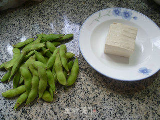 毛豆杂炒豆腐的做法步骤：1
