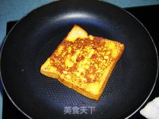 简单西多士的做法步骤：5