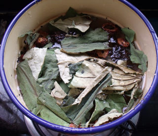 普洱山楂荷叶茶的做法步骤：4