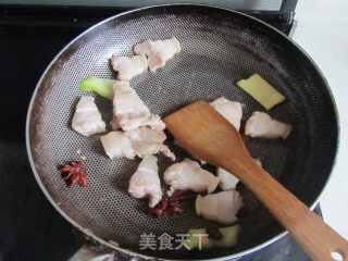 茭白烧肉的做法步骤：2