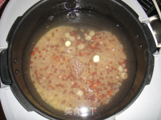 麦米红小豆莲子粥的做法步骤：5