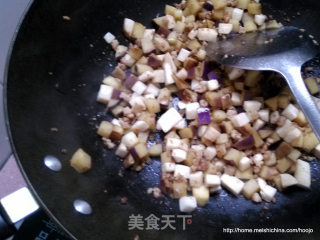 茄子肉酱意粉的做法步骤：5