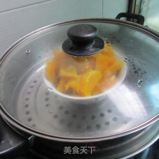 回锅南瓜的做法步骤：2