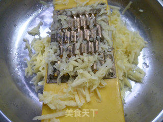 葱花土豆炒饭的做法步骤：3