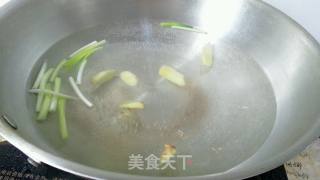 西红柿炖牛肉汤的做法步骤：4