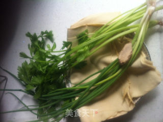 凉拌豆腐丝的做法步骤：1