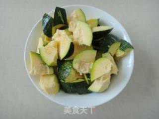 南瓜薏米骨头汤的做法步骤：5