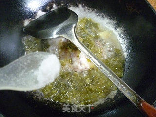 咸菜烧鳗鱼的做法步骤：7