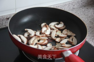 秋季淡补——【芝香菇片】的做法步骤：4