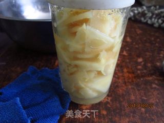 滑蛏丸子笋丝汤的做法步骤：2