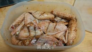 可乐鸡翅的做法步骤：1