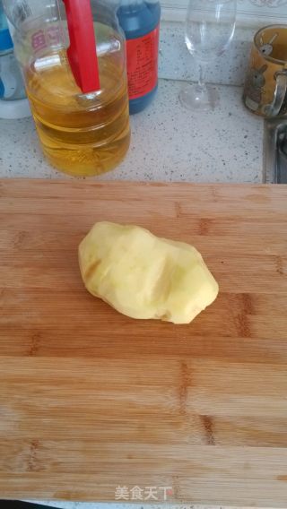 爆炒土豆丝的做法步骤：1