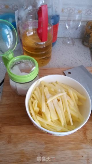 爆炒土豆丝的做法步骤：2