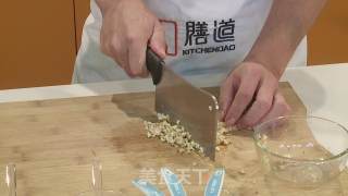 盐焗鸡的做法步骤：1