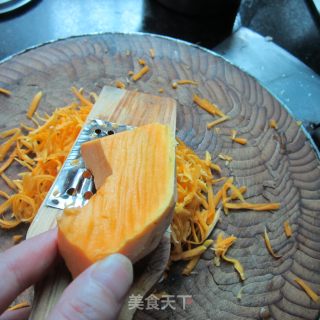 蒜米剁椒南瓜丝的做法步骤：2