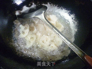 剁椒丝瓜炒莲藕的做法步骤：7
