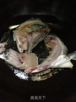 鱼头豆腐汤的做法步骤：4
