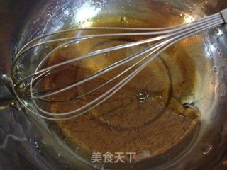 莲蓉栗子月饼的做法步骤：1